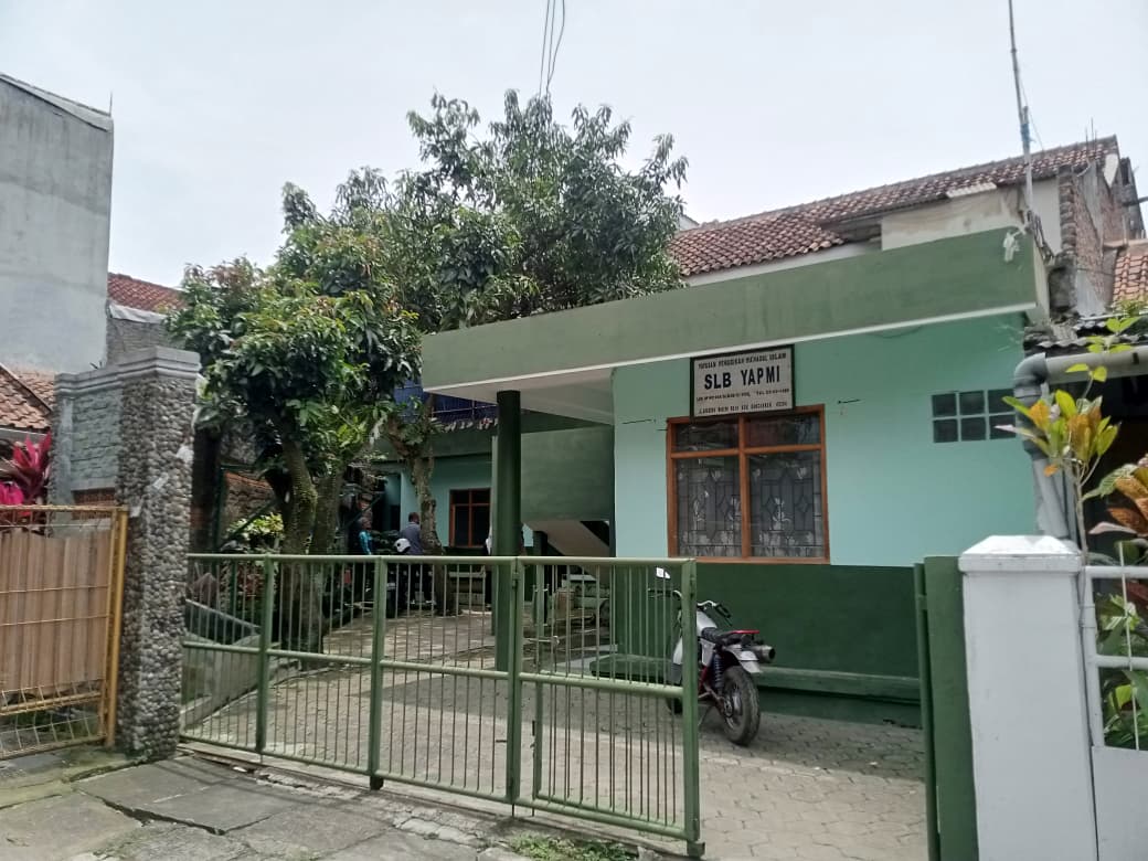 Lingkungan sekolah SLB YAPMI Rancaekek